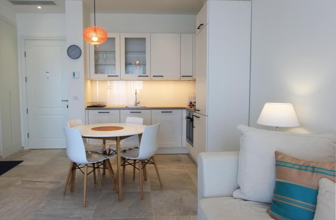 Lustica Bay Magnolia Apartment Тиват Экстерьер фото